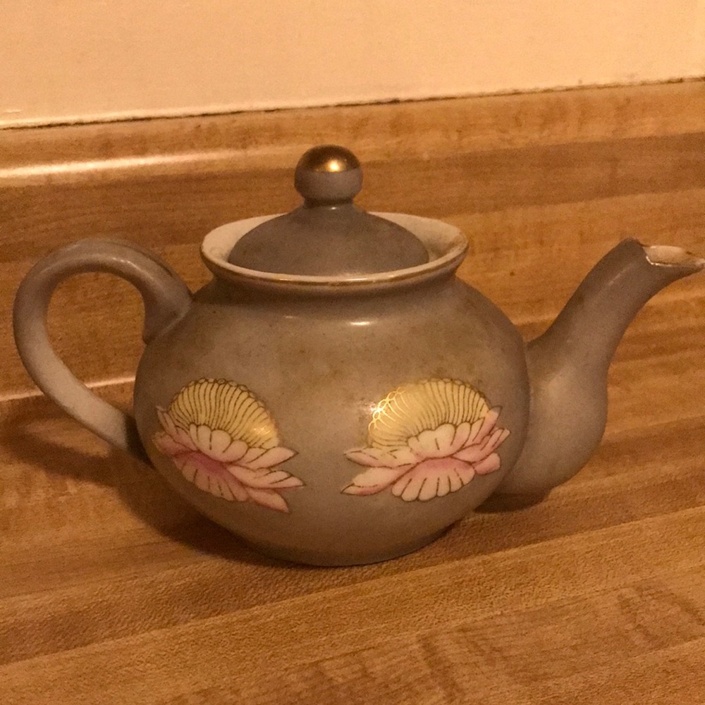 Occupied Japan Vintage Hand-Painted Teapot 1945-1952 Made for Import